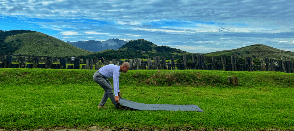 Khai thảm đầu năm: Trở về ngôi đền nội&nbsp;tại