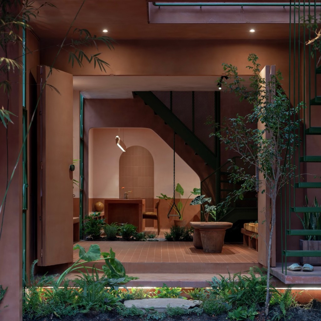 Miền Nam: Dòng Phù Sa Bao Dung Và Những Nhịp Thở Tự Do